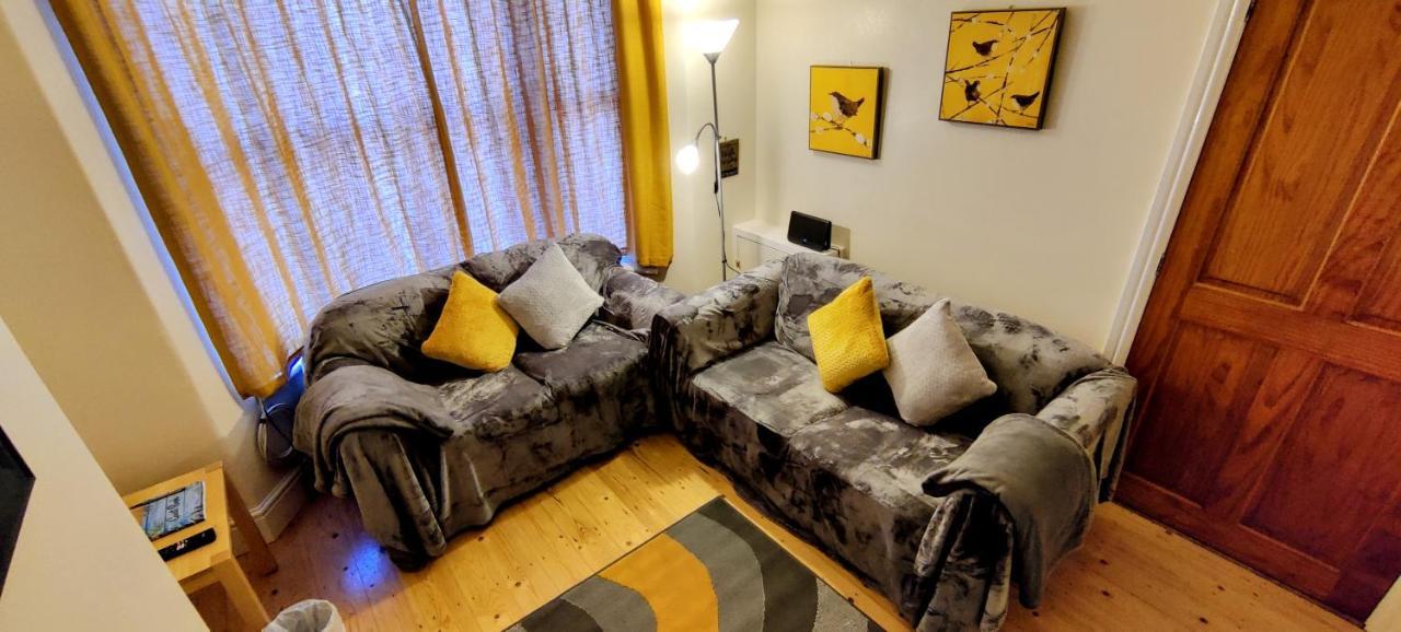 Rhubarb Terrace On The Coast - Sleeps 1-6 Villa Colwyn Bay Exterior foto