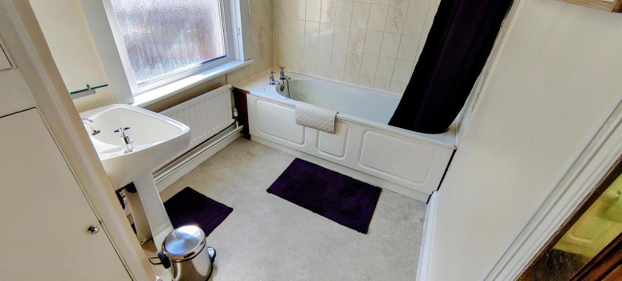 Rhubarb Terrace On The Coast - Sleeps 1-6 Villa Colwyn Bay Exterior foto