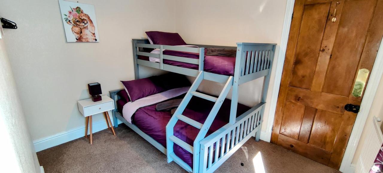 Rhubarb Terrace On The Coast - Sleeps 1-6 Villa Colwyn Bay Exterior foto