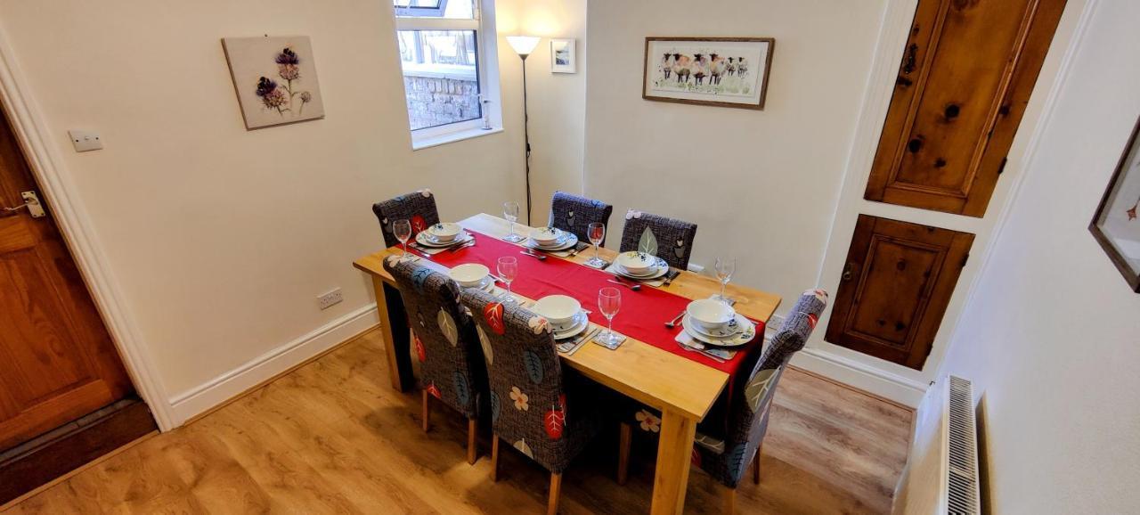 Rhubarb Terrace On The Coast - Sleeps 1-6 Villa Colwyn Bay Exterior foto