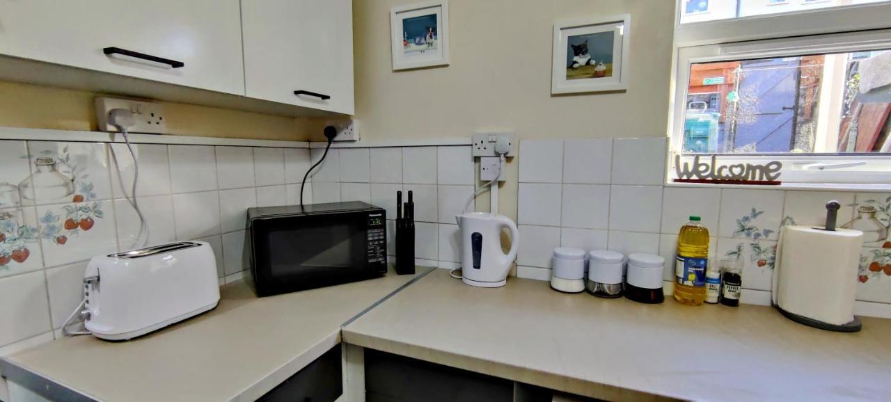 Rhubarb Terrace On The Coast - Sleeps 1-6 Villa Colwyn Bay Exterior foto