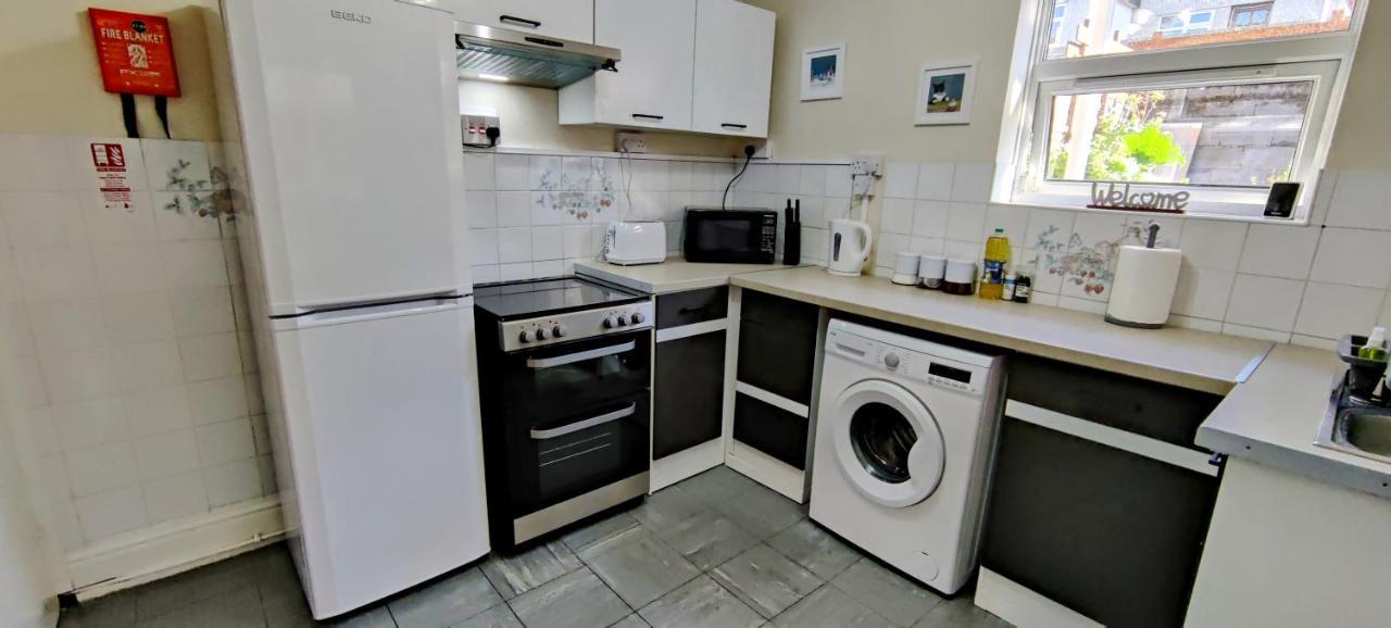 Rhubarb Terrace On The Coast - Sleeps 1-6 Villa Colwyn Bay Exterior foto